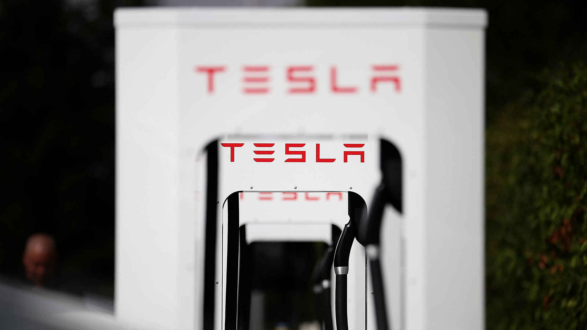 Elon Musk Claims ‘Corruption’ Over New Jersey Decommissioning Superchargers