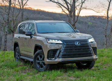 2025 Lexus LX 700h Overtrail Review: They Paywalled the Real Land Cruiser