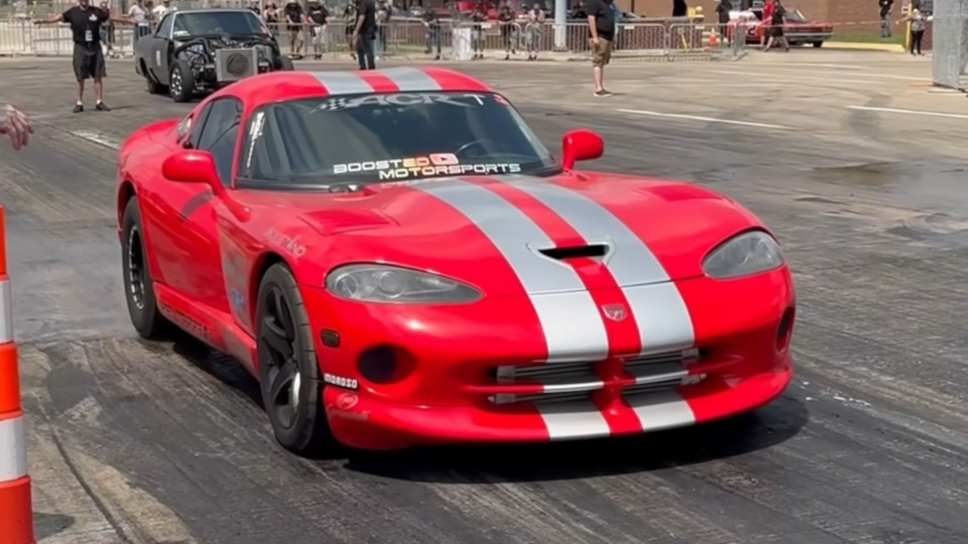 Hurricane I6-Swapped Dodge Viper Loses 4 Cylinders, Gains 400+ HP