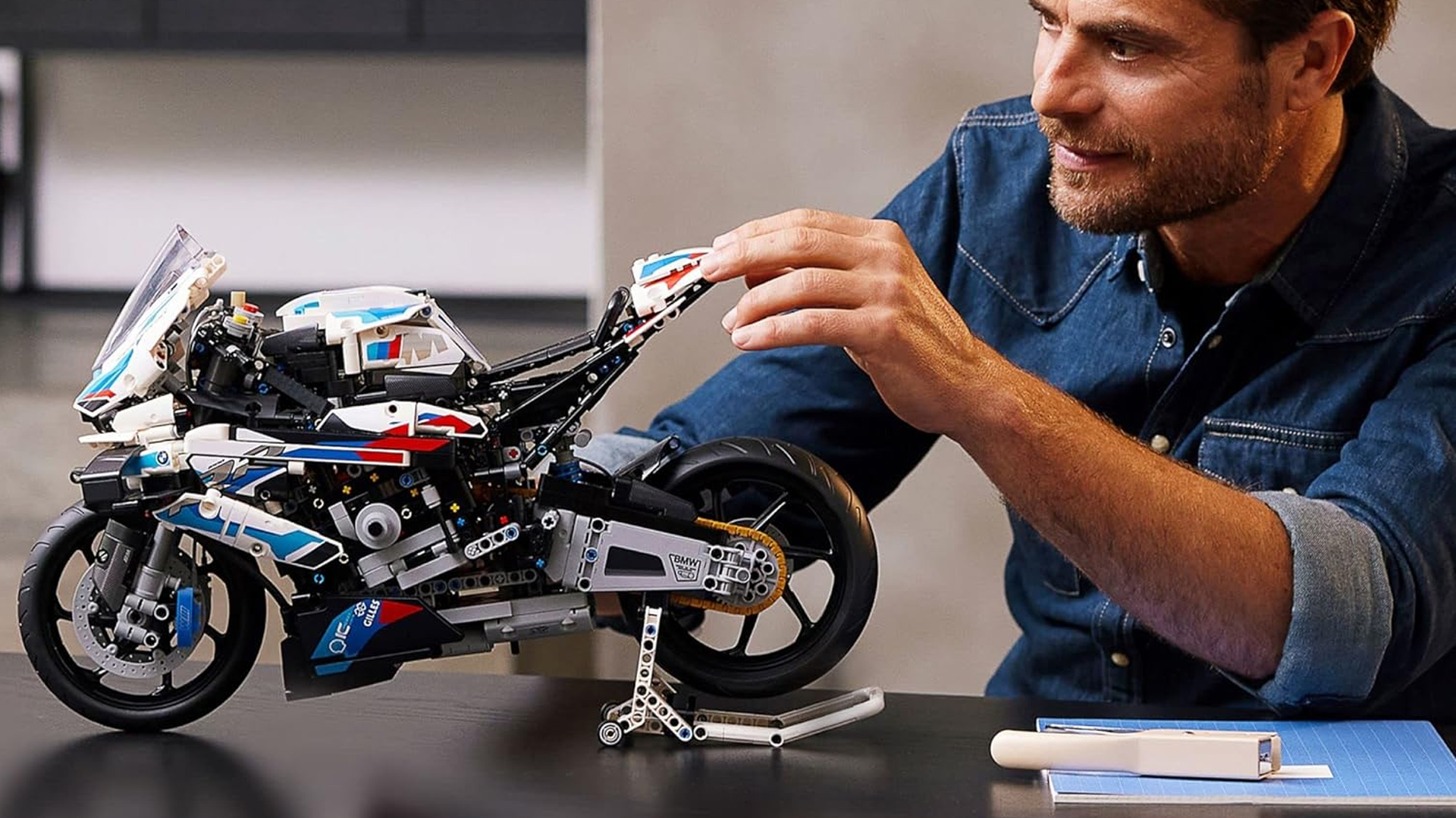 This Huge 1:5 Scale BMW Moto Lego Set Is $50 Off Right Now