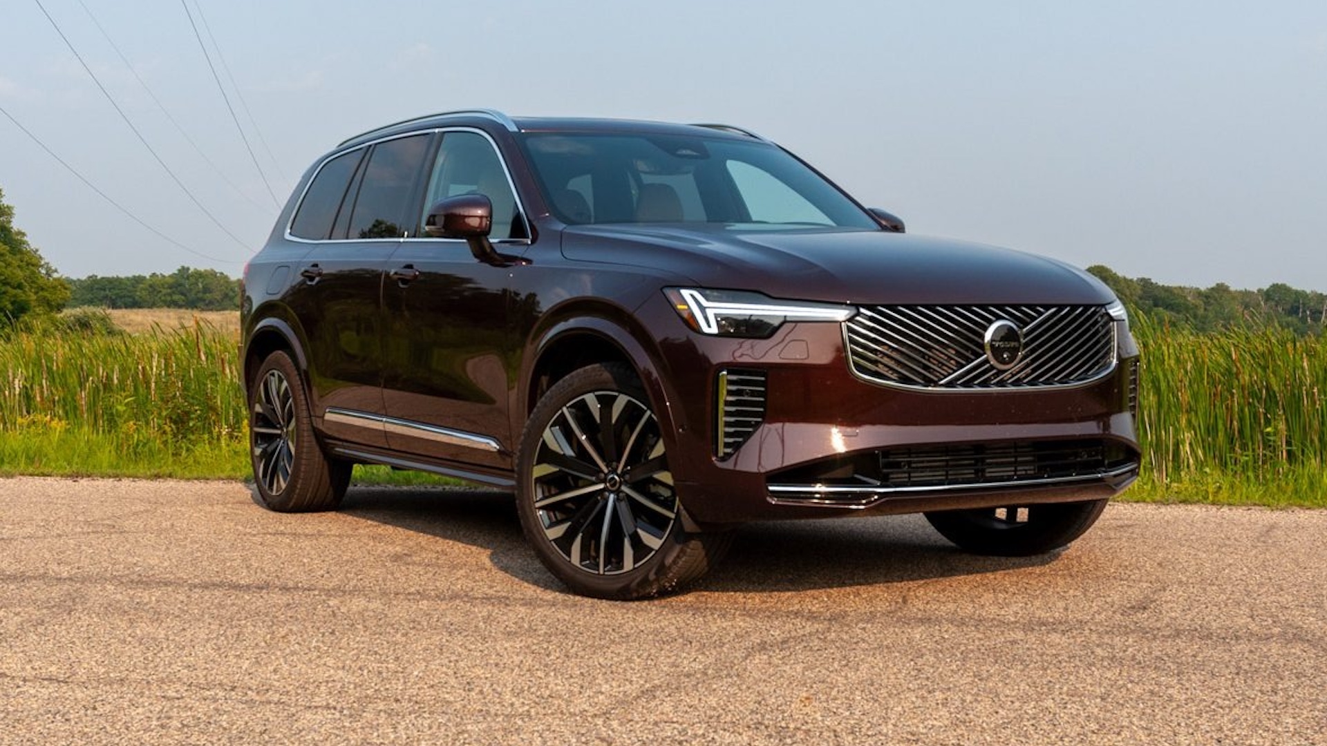 2025.5 Volvo XC90 T8 Review: The Most Elegant Way to Carry a Twin Mattress