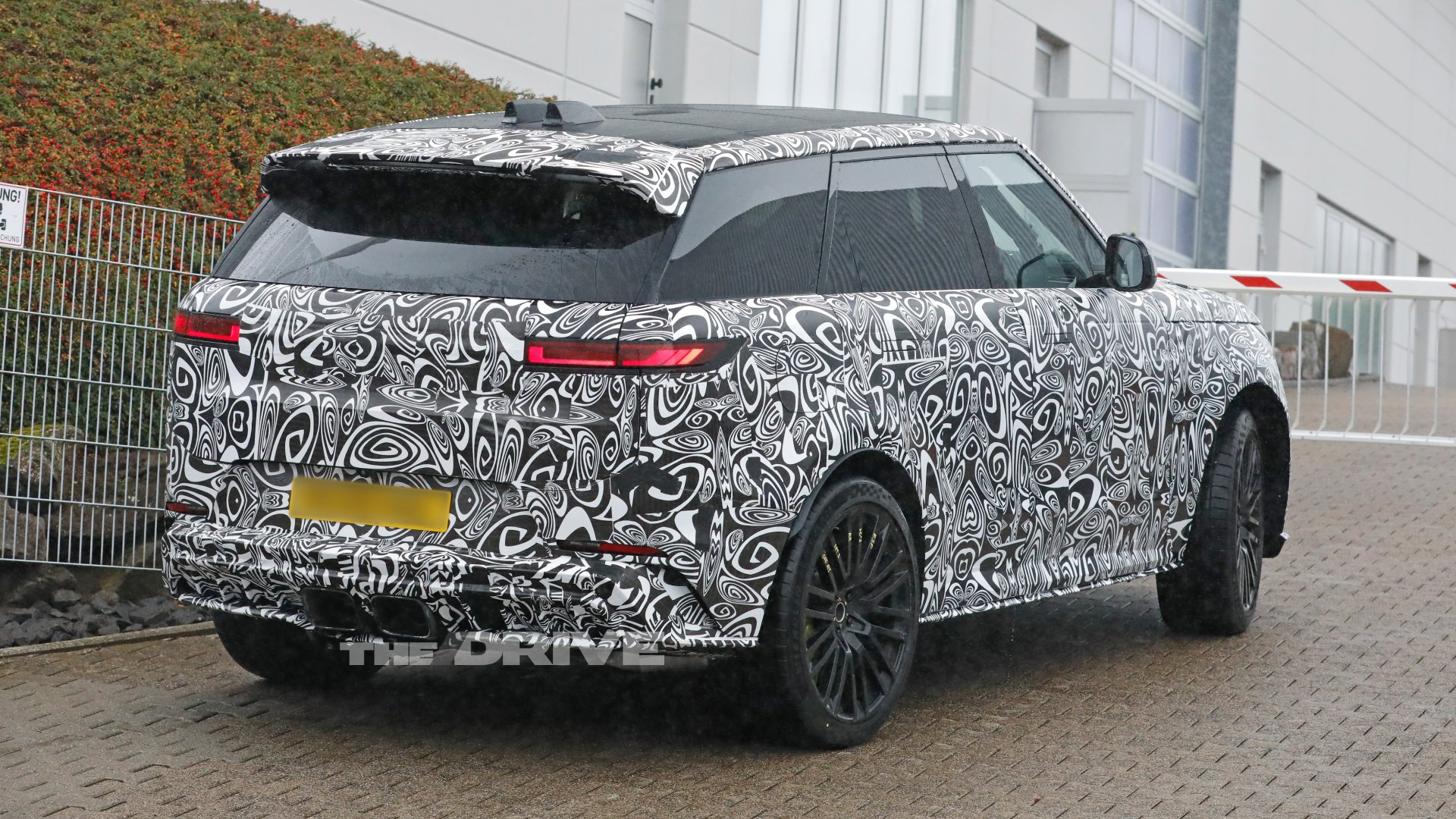 2027 Range Rover Sport SV Gets Porsche-Like Center Exhaust: Spy Shots