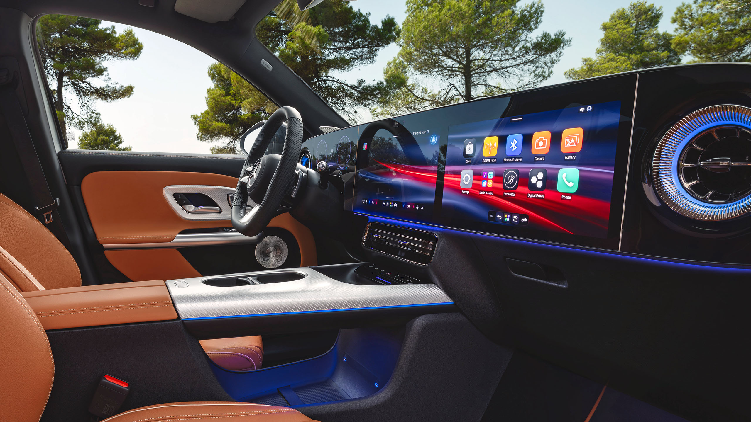 The Little Mercedes-Benz GLB Is Getting a Great Big Wall of Screens