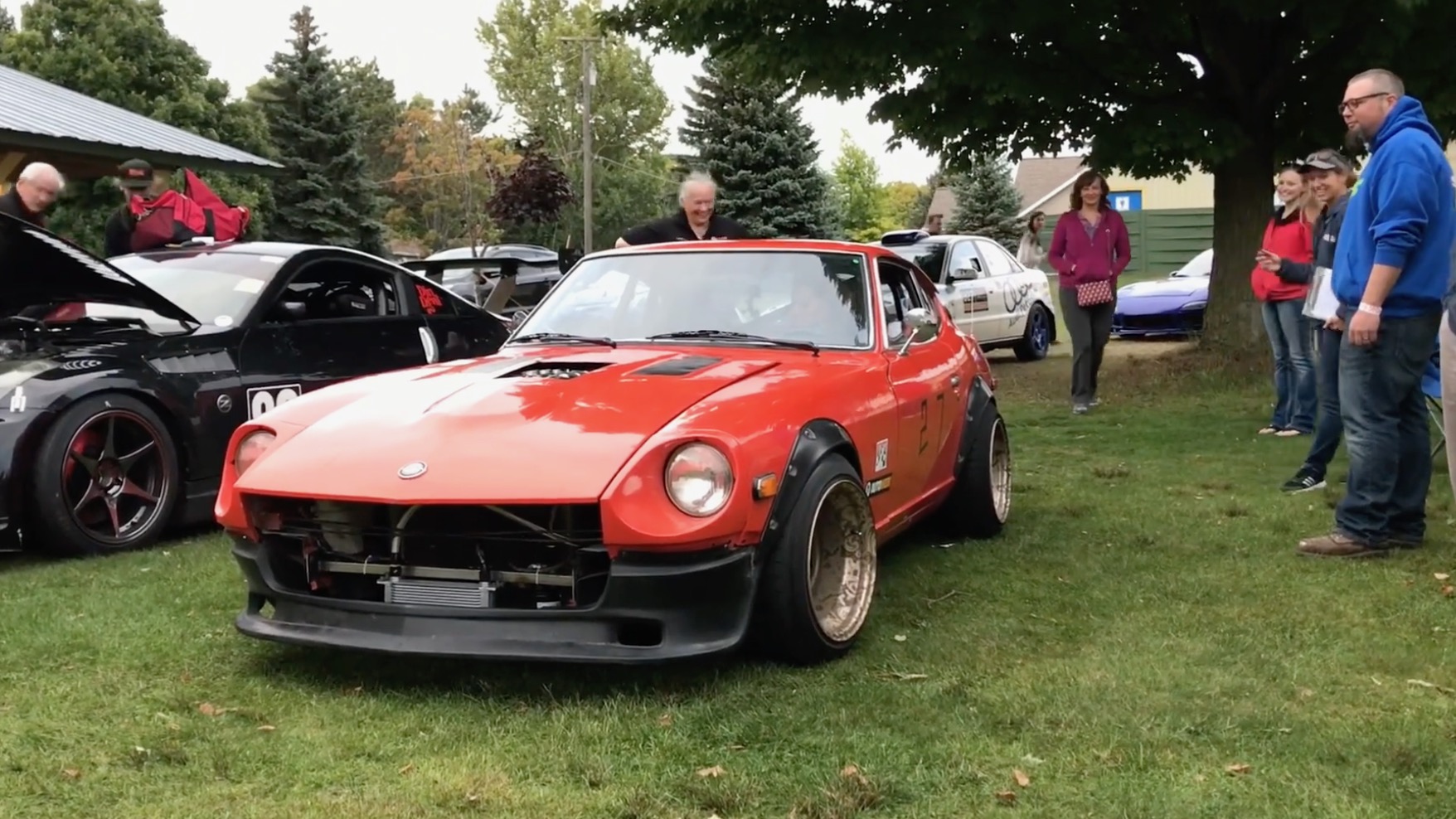 V12-Swapped Datsun Gets the F1 Exhaust Treatment and It Is Glorious