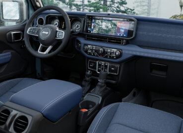 Jeep Is Really Putting a ‘Jean Blue’ Interior in the Wrangler and Gladiator
