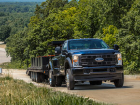 The IIHS Will Give Safety Ratings to Commercial Vehicles Now. Here’s Why That Matters