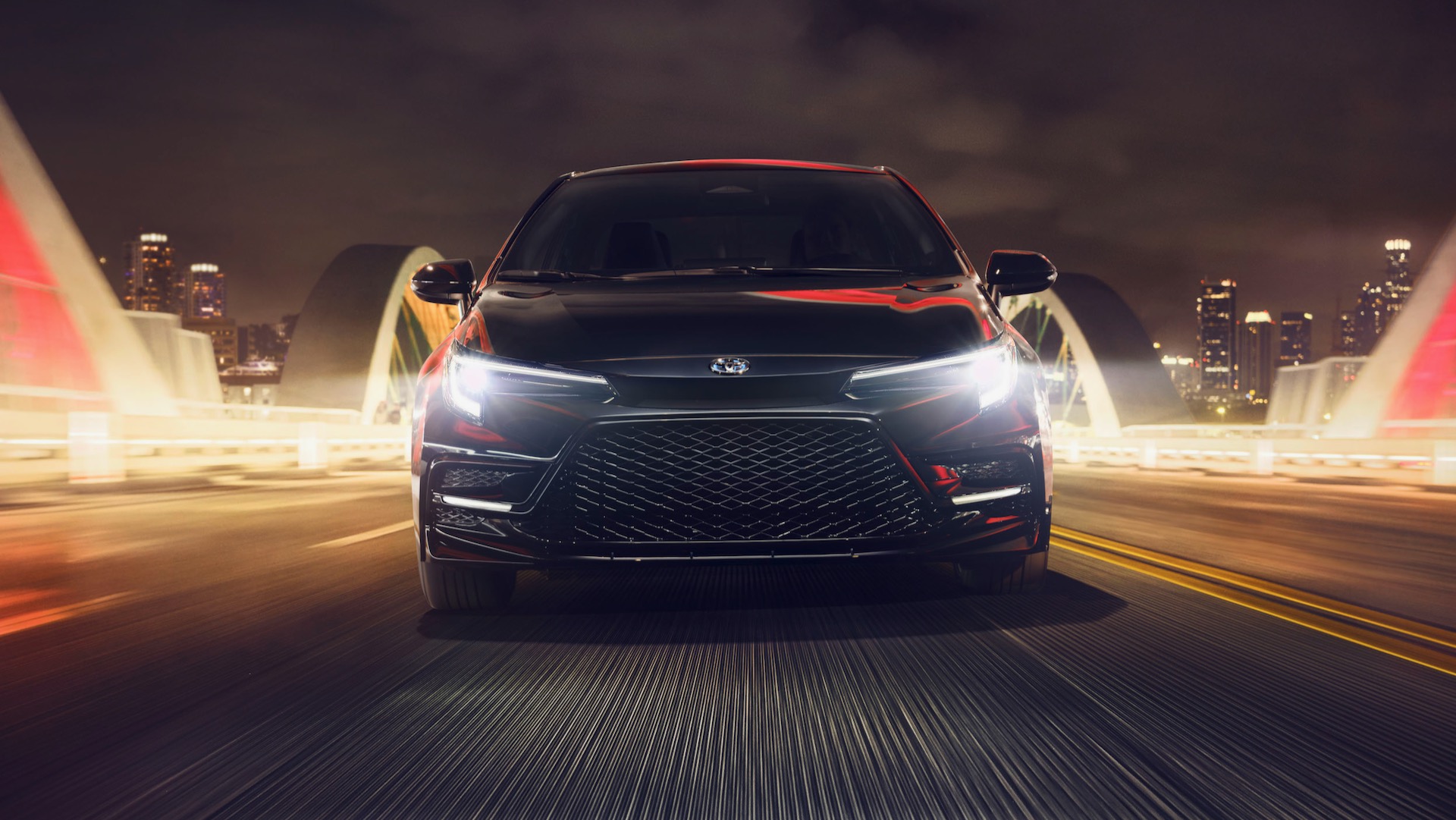 It’s Not Just You: Six of 10 Drivers Say Headlight Glare Is a Problem