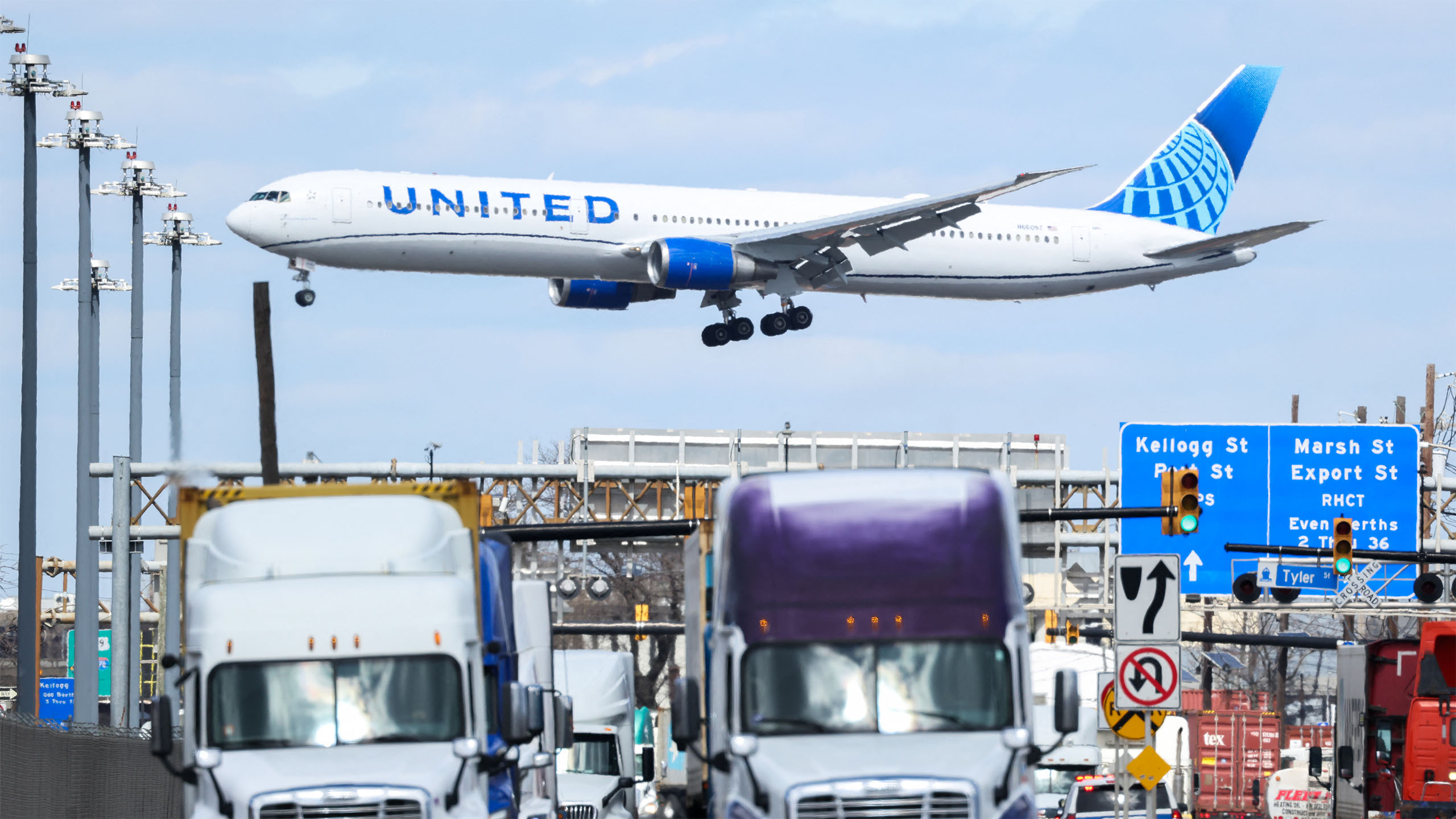 A Boeing 767 Darn Near Landed on a Tractor Trailer Full of Bread. Everybody’s OK